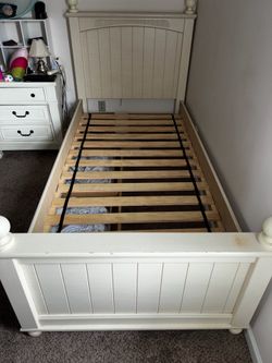 Twin bed with 2 storage drawers solid wood