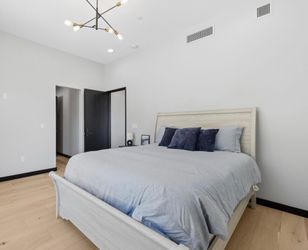 Queen Bedroom Set