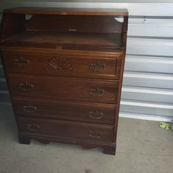 Bureau/Changing Table