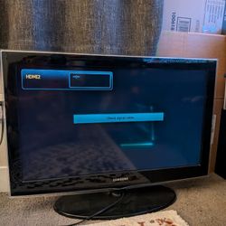Samsung 32 Inch 720p TV With Remote 