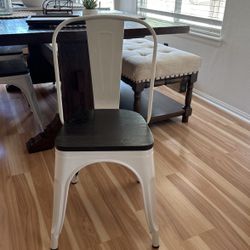 4 White Metal Dining Room Chairs 