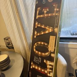 New! Love Sign! Great For Photography, Weddings Decor! Or House Decor! 160$ In The Store! Plus Tax! 