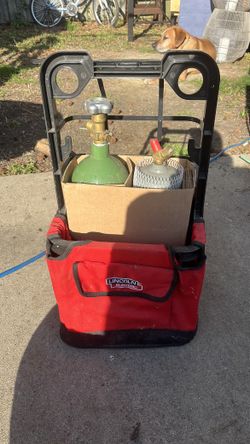 Lincoln electric gas tanks and caddy