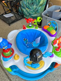 Baby Einstein Rhythm of the Reef Activity Saucer