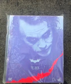 Dark Knight Trilogy- The Joker DX32 Hot Toys/ Side Show Collector's Edition 1:6 scale