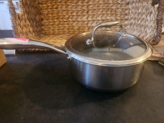 HexClad 3QT Hybrid Saucepan with Glass Lid — Brand New, Authentic  Retail $149