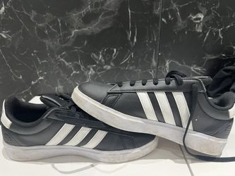 Adidas Shoe Size 9 