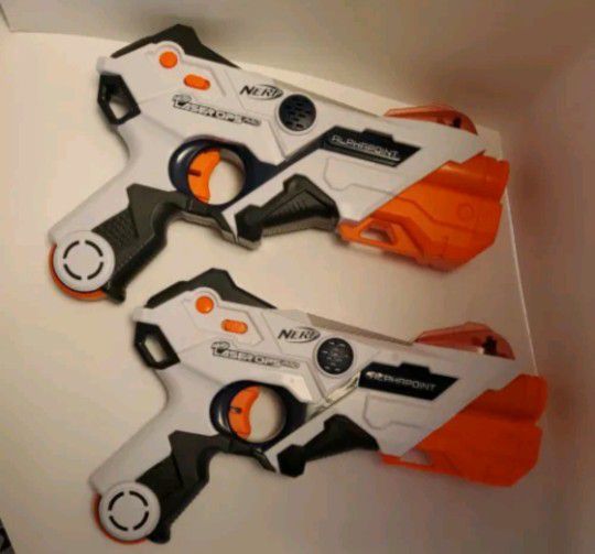 Nerf Guns two lot of two pistols light up 