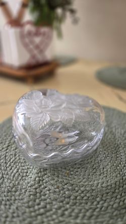 Vintage heart shape trinket glass box