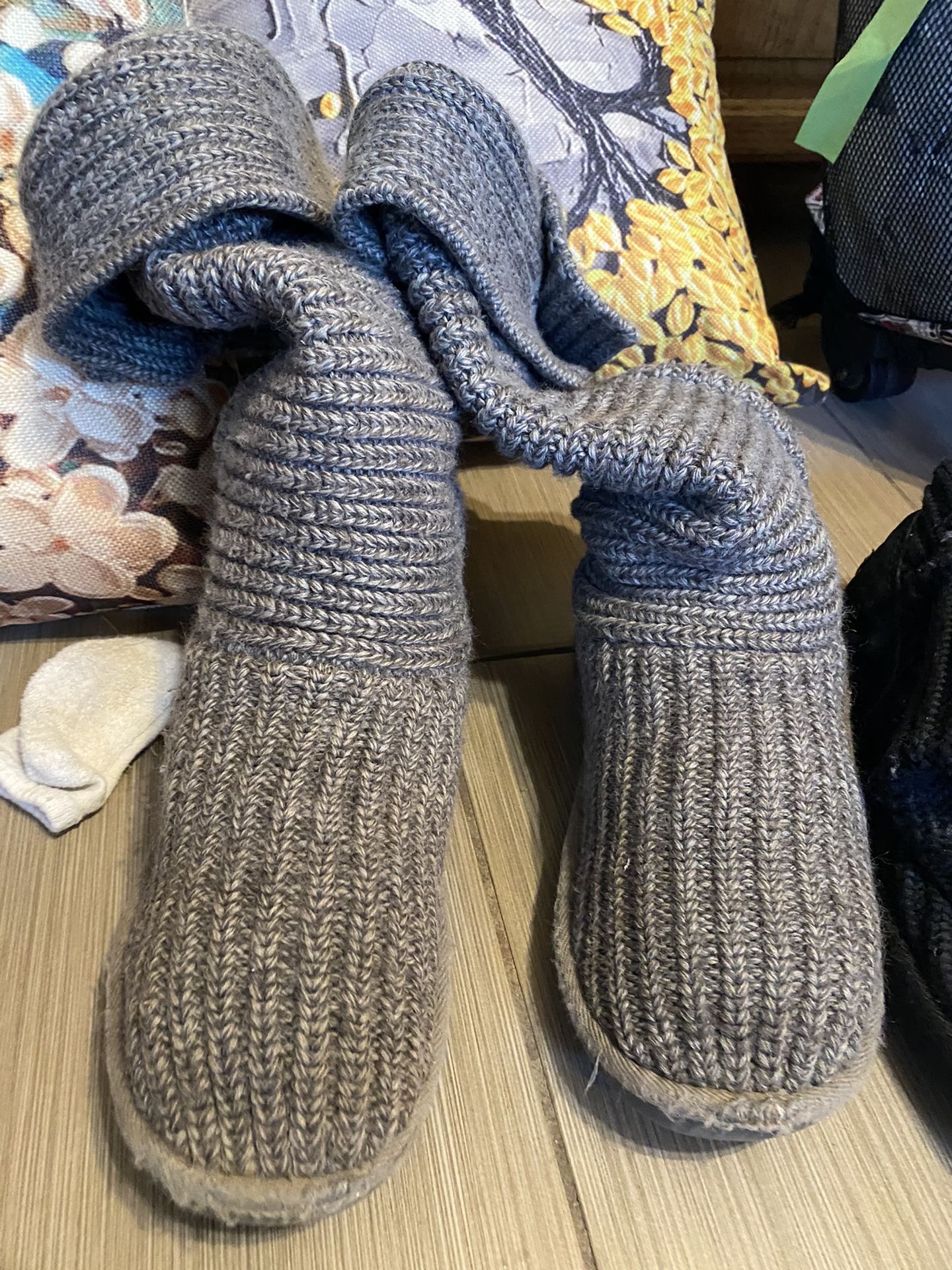 Uggs Sweater Boots Size 8