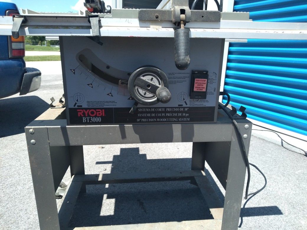 Ryobi table saw and router table BT3000 for Sale in Indianapolis, IN