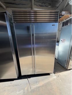 48” SUB ZERO BUILT IN STAINLESS STEEL REFRIGERATOR
