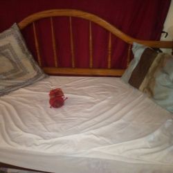 Day Bed Dresser And Small Dresser 