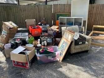 Free Garage Sale Leftovers! Curb Alert