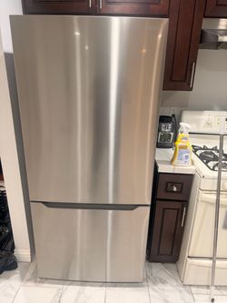 Insignia Stainless Steel Bottom Freezer Refrigerator
