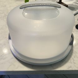 Round Cake Serving Carrier