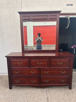 7 Drawer Dresser with Mirror