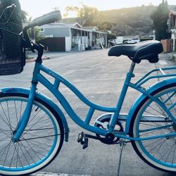 Women’s Bike Tires 24”. Size Excellent Condition Come With Basket 