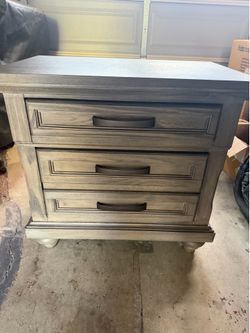 Dresser /Night stand