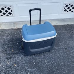 Rolling Igloo Cooler 