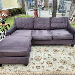 COMFORTABLE DARK GREY SMALL SECTIONAL SOFA - CINDY CRAWFORD HOME - Same day delivery 🚚 💨