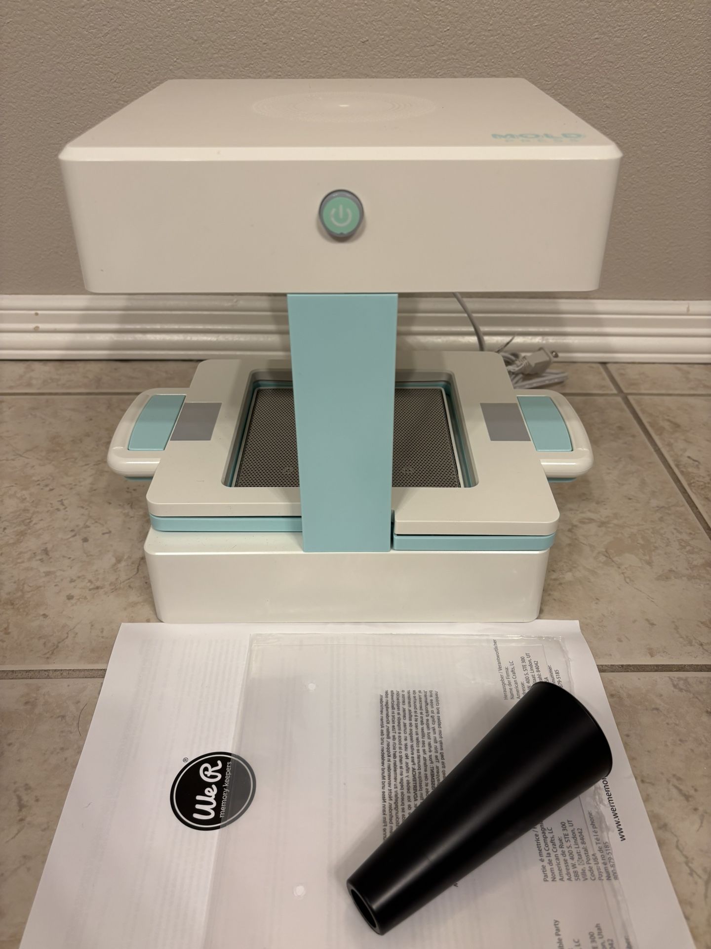 We R Memory Keepers Mold Press Vacuform Machine-White