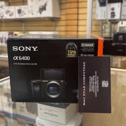 Sony A6400 With 16-50mm Lens