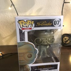 FUNKO POP ICONS STAN LEE