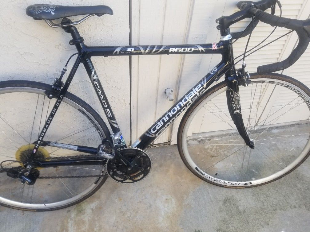 Cannondale r600 Si Caad 5 Road bike (54cm)