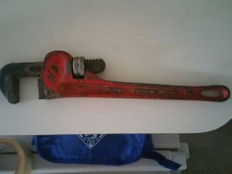 14" Pipe wrench 🔧