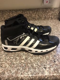 COLLECTORS : ADIDAS PRO MODEL