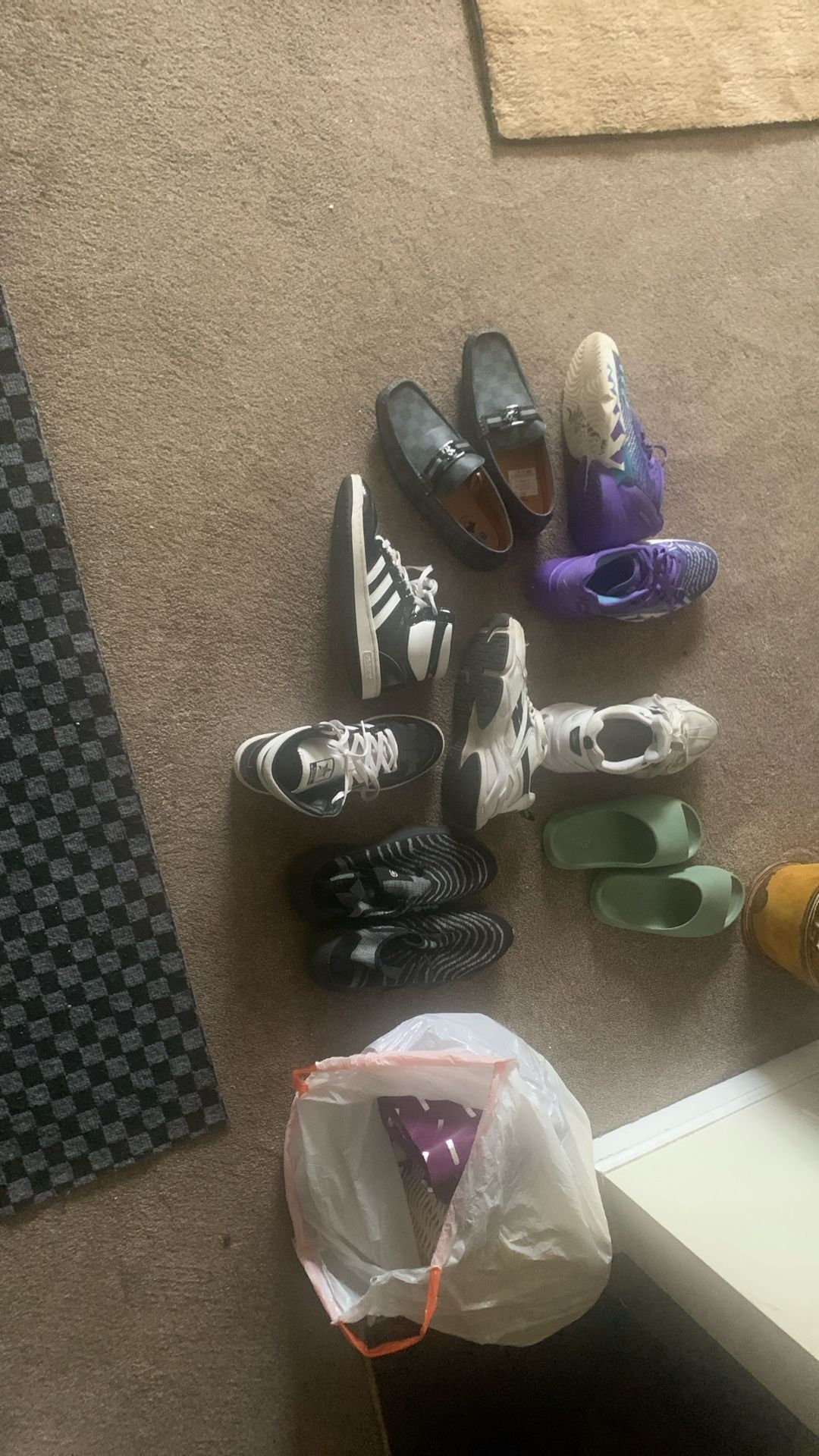 shoes in good condition all for $25(cash only) must meet austell mableton lithia springs