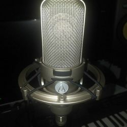 Audio Technica AT4047/SV Condenser Microphone (Still Available) Lower Price