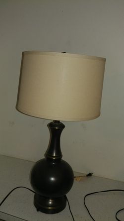 2 table lamps