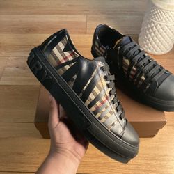 Burberry Black 