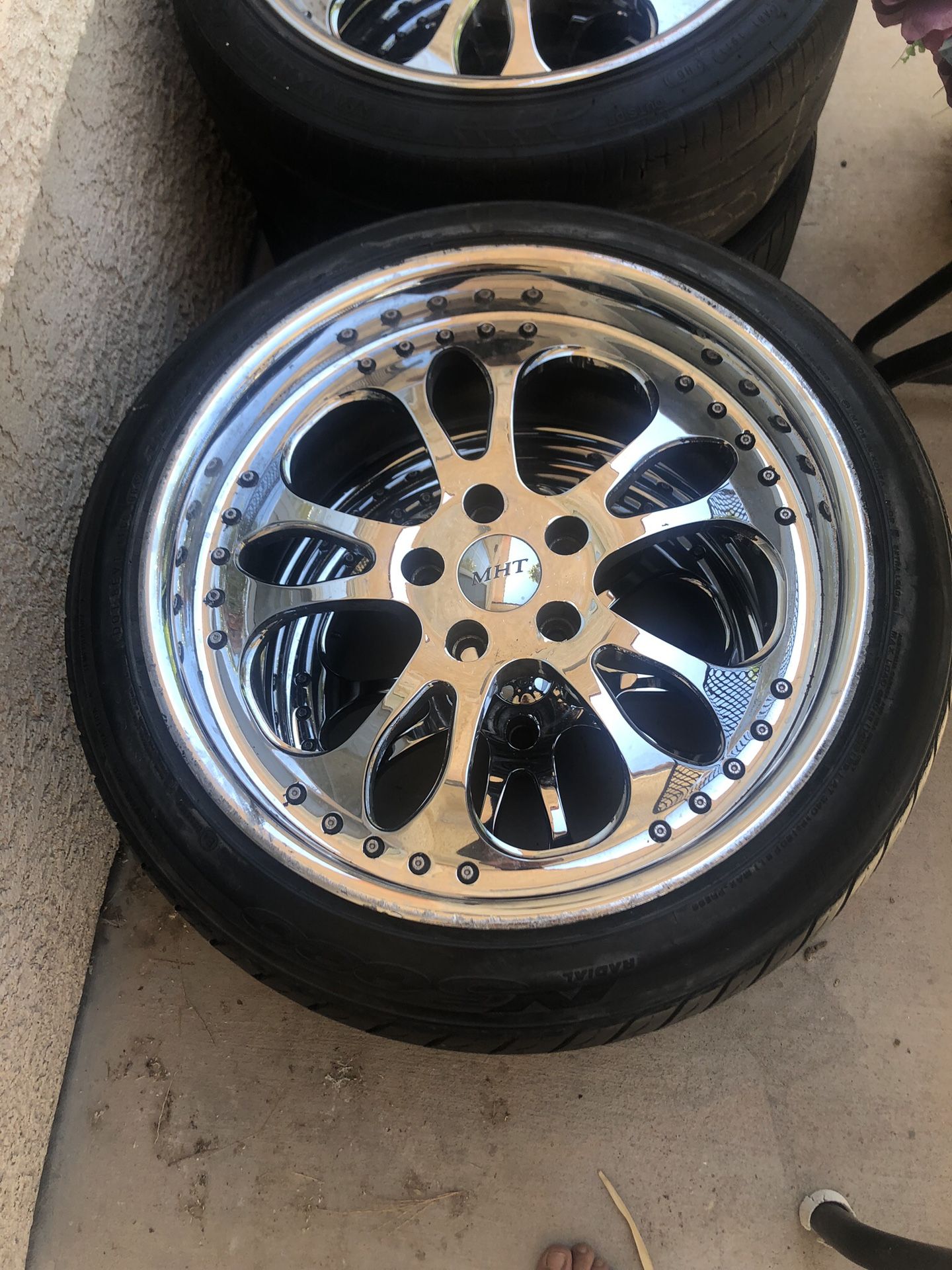 MHT “Luxury” Chrome Rims for sale !! Super clean (Needs new tires)