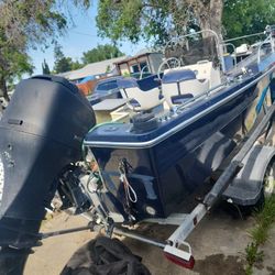 Center Console Boat Invader 