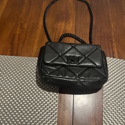 Badgley Mischka Black quilted Shoulder Bag With Chain Strap