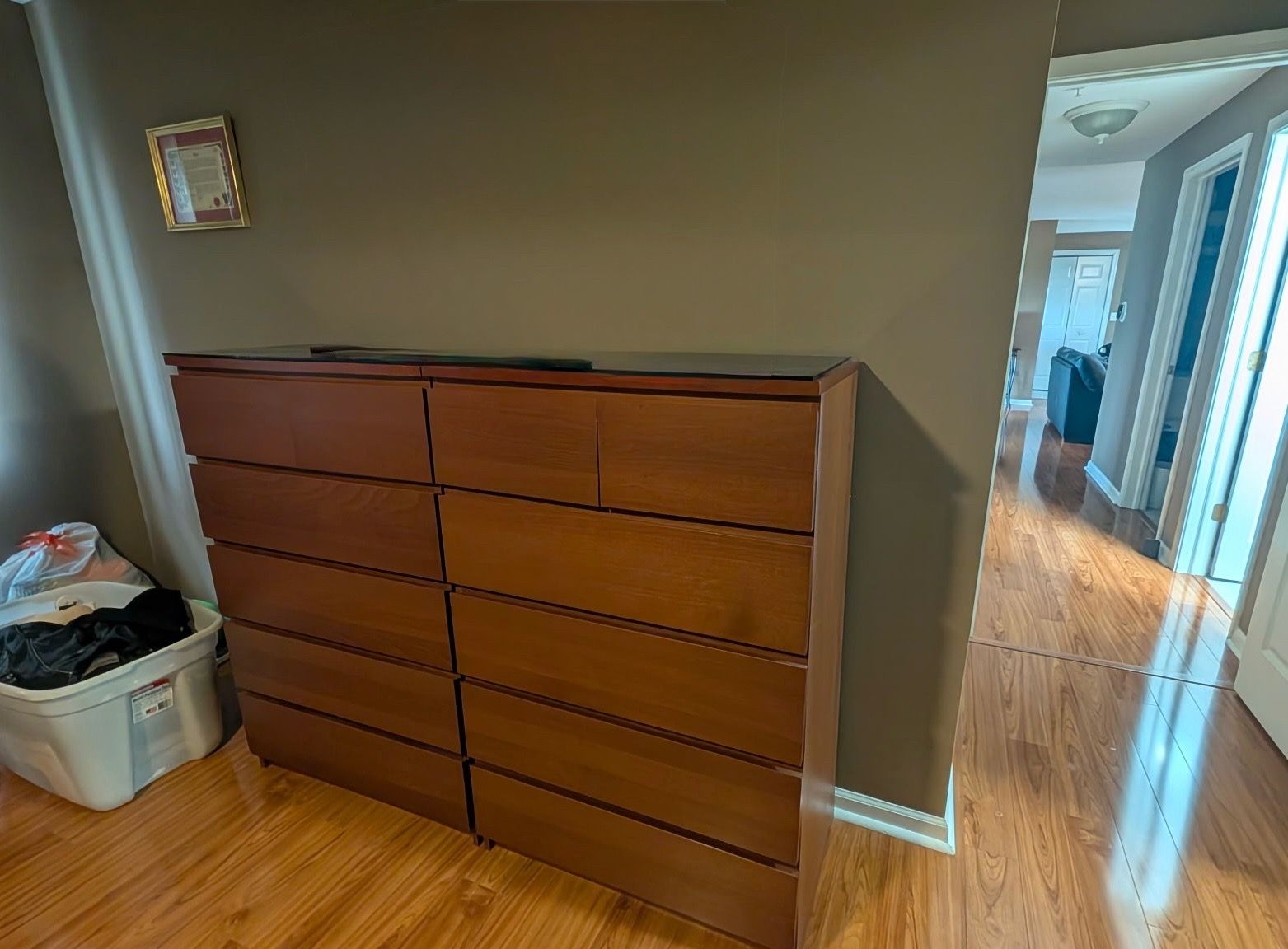 Modern 6-Drawer Dresser