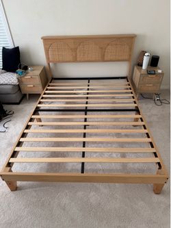 Light Wood Queen Bed Frame