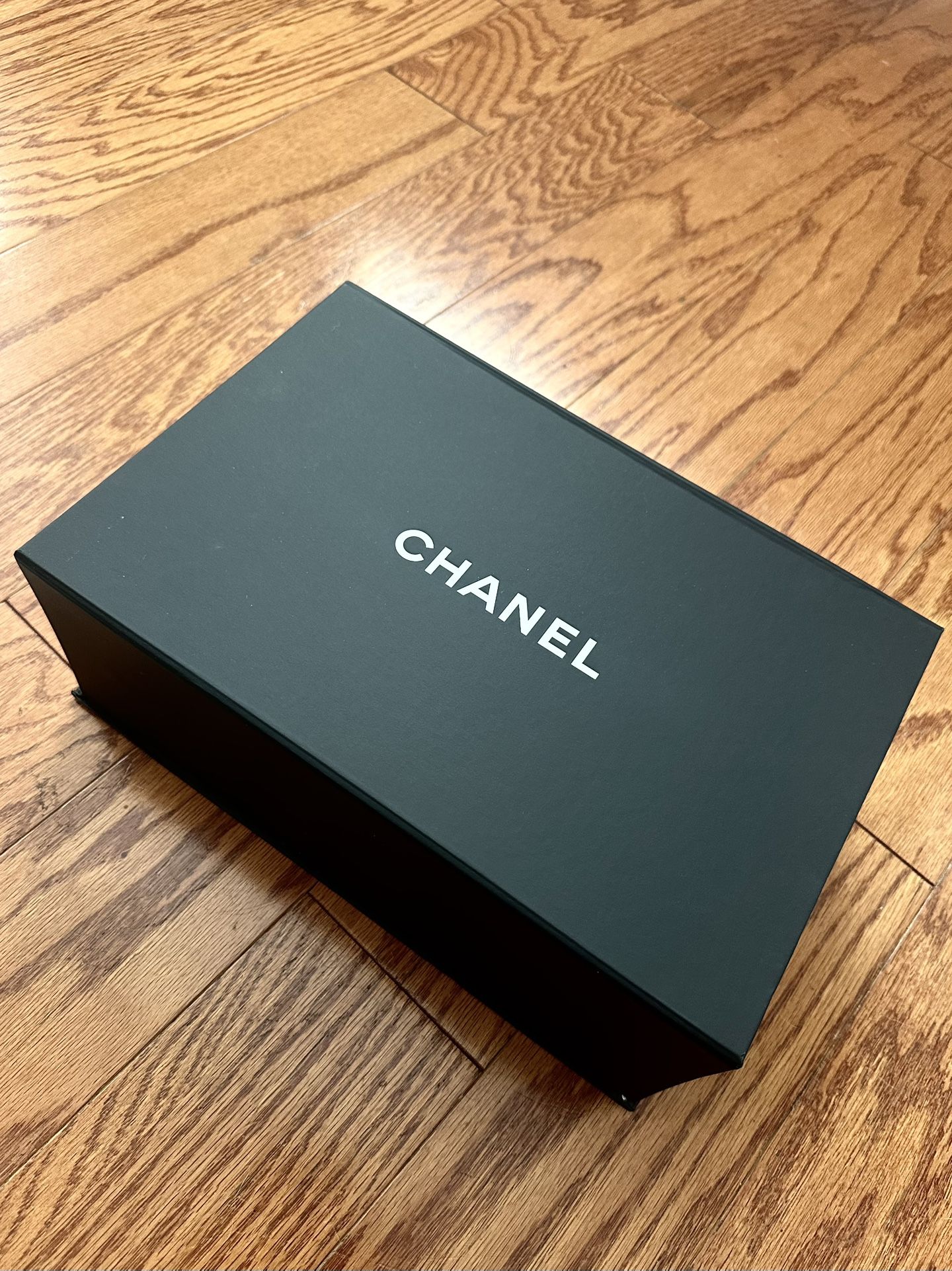 Authentic CHANEL Empty Gift Magnetic Box +