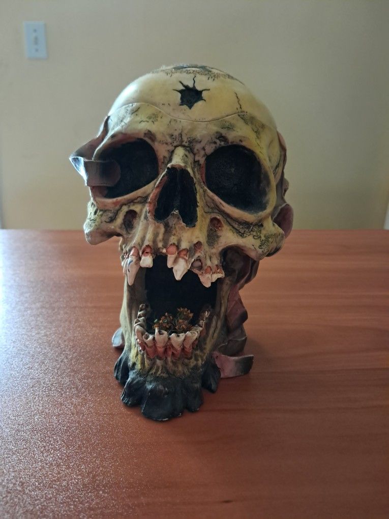 Metallica Skull Ashtray Circa 2002
