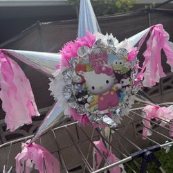 Hello Kitty Piñata 