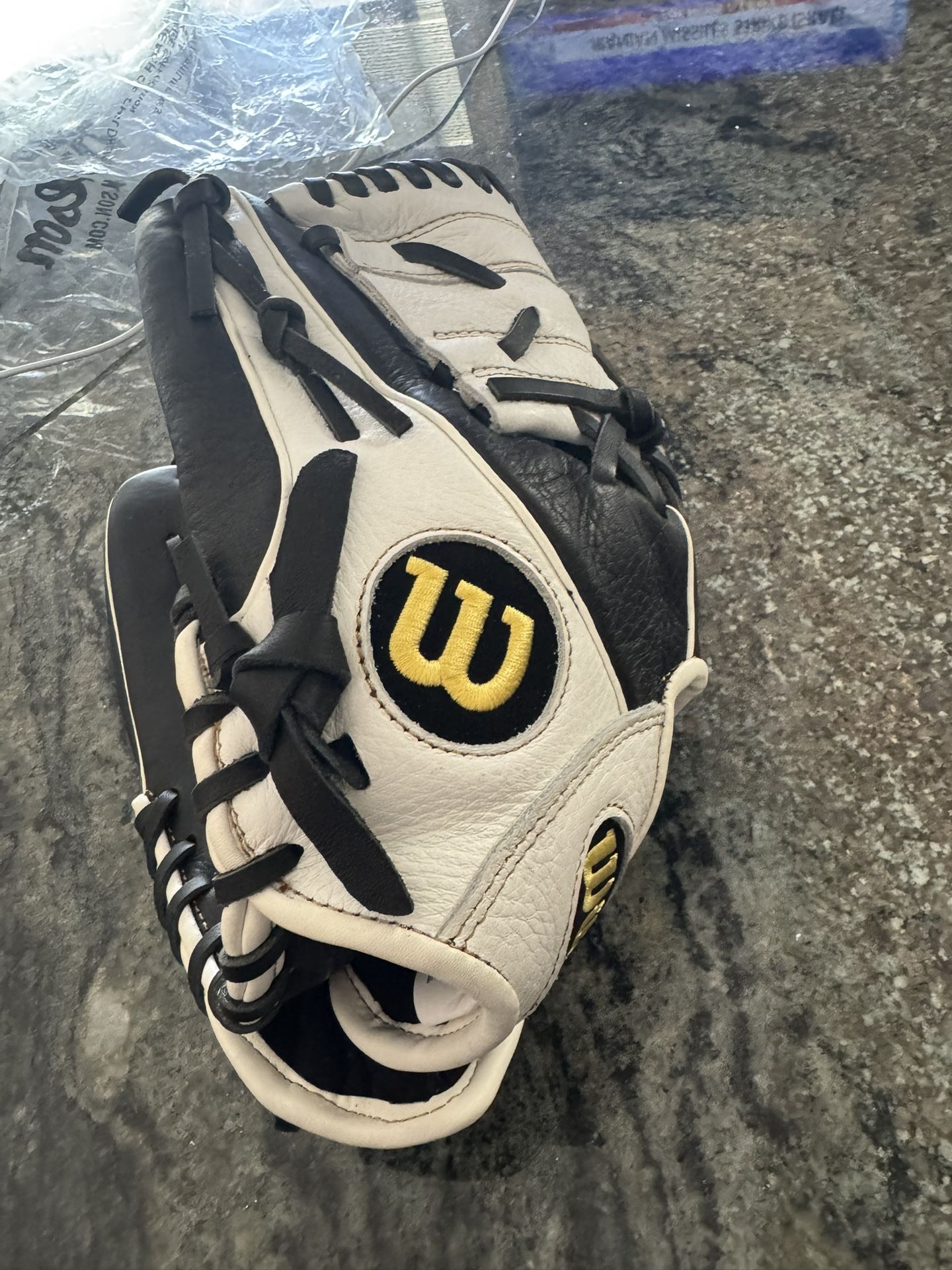 Wilson A500 Siren Baseball Glove Size 12 Lefty