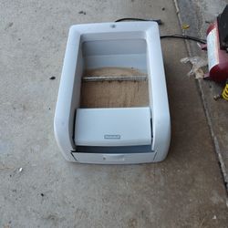 Pet Safe Litter Robot Sweeper (Never Have To Scoop The Litter By Hand)