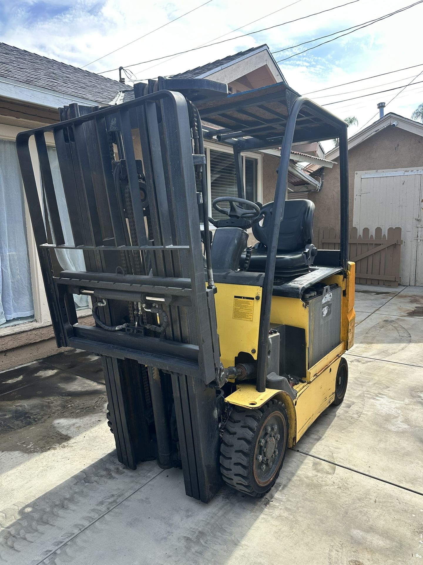 Forklift 