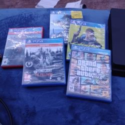 Ps4 With 5 Games 