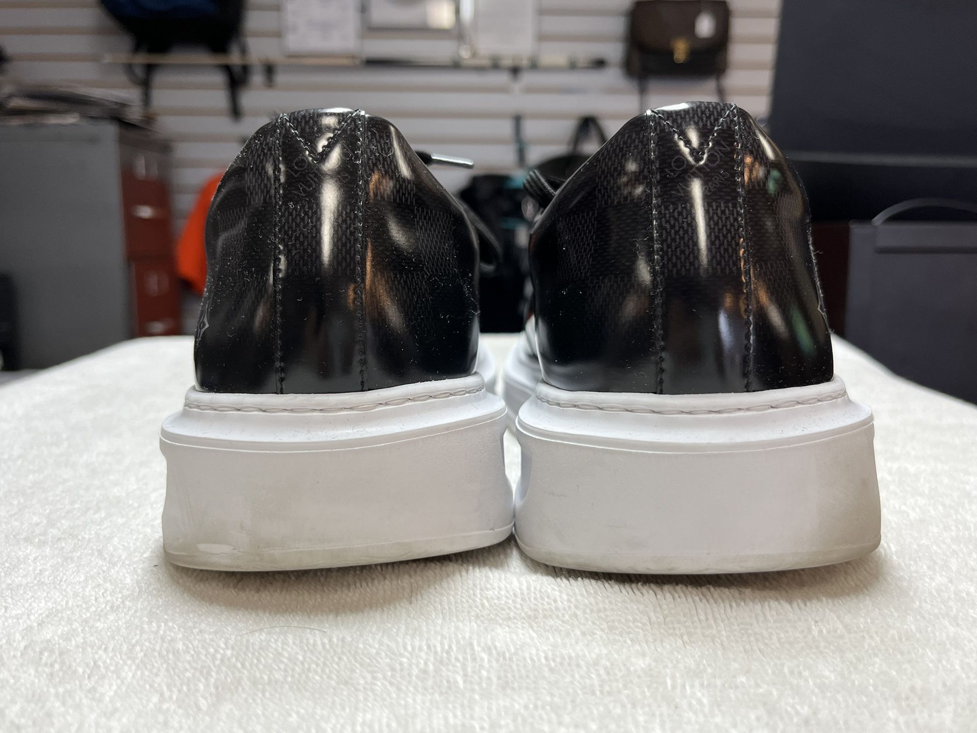 Louis Vuitton® Beverly Hills Sneaker Black. Size 09.5