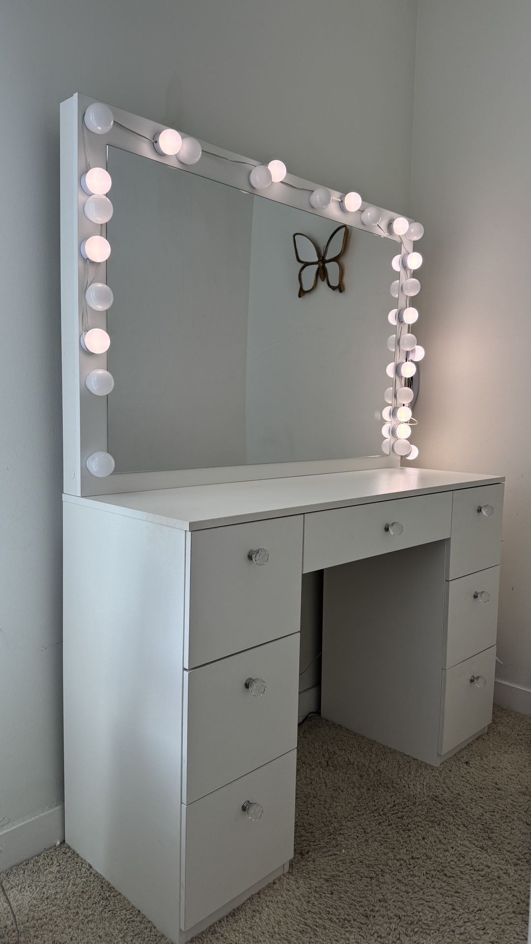 Vanity Makeup Table with Mirror and Lights