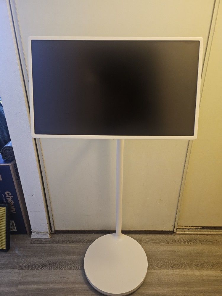  LG StanbyMe smart touchscreen display